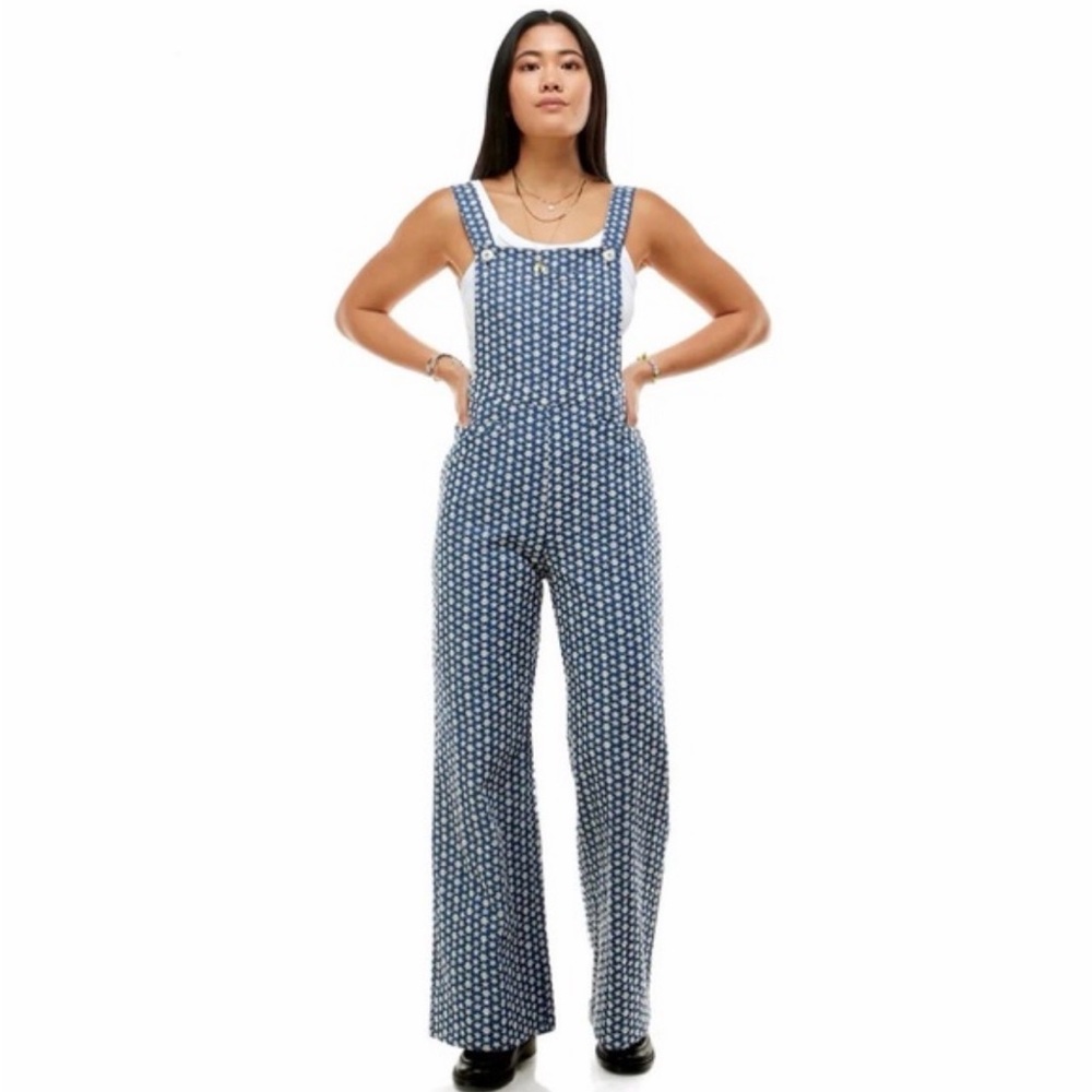 Chic Navy Patterned Jumpsuit
